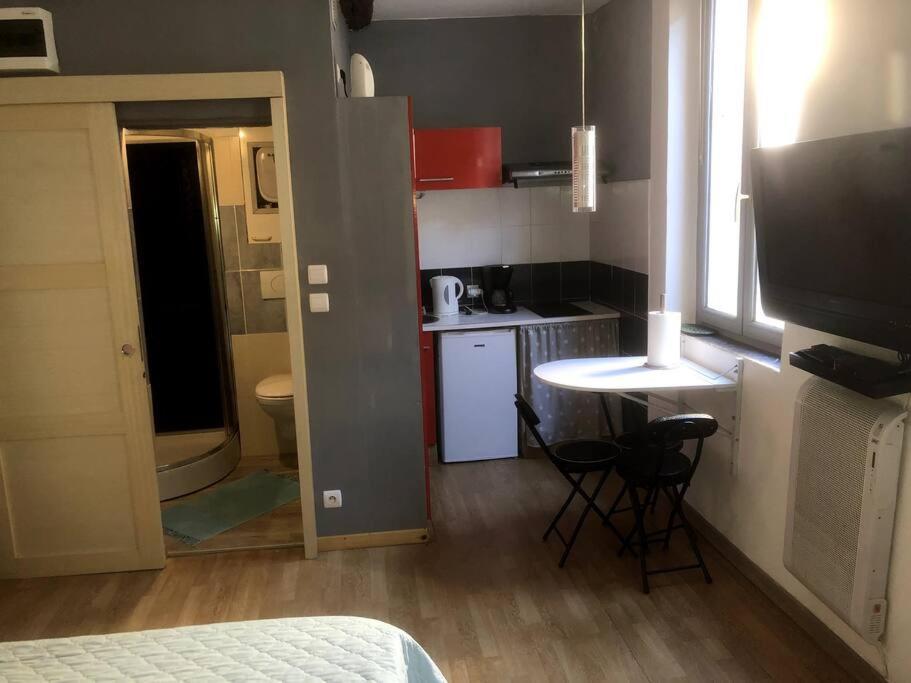 Apartament Jolie Studio Dans Le Centre Historique De Narbona Zewnętrze zdjęcie