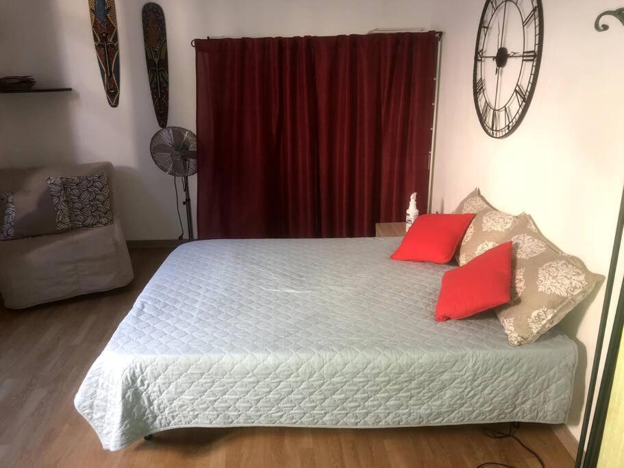 Apartament Jolie Studio Dans Le Centre Historique De Narbona Zewnętrze zdjęcie