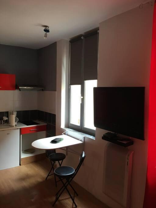 Apartament Jolie Studio Dans Le Centre Historique De Narbona Zewnętrze zdjęcie