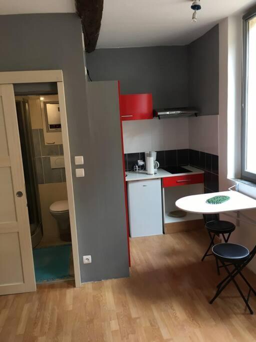 Apartament Jolie Studio Dans Le Centre Historique De Narbona Zewnętrze zdjęcie